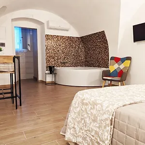  Appartamento Ravi Suite, Romantico Rifinito Con Vasca A Vista